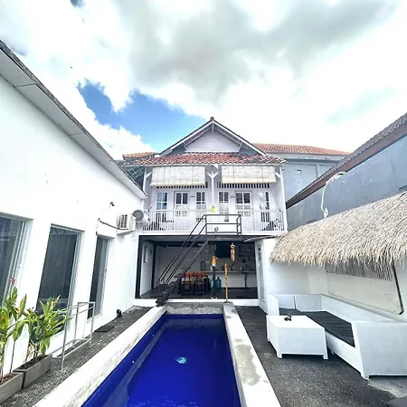 White Sandat Guest House