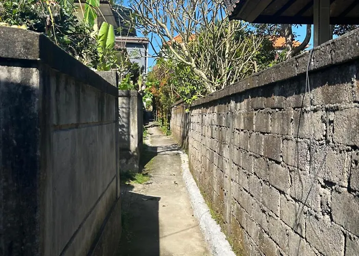 White Sandat 招待所